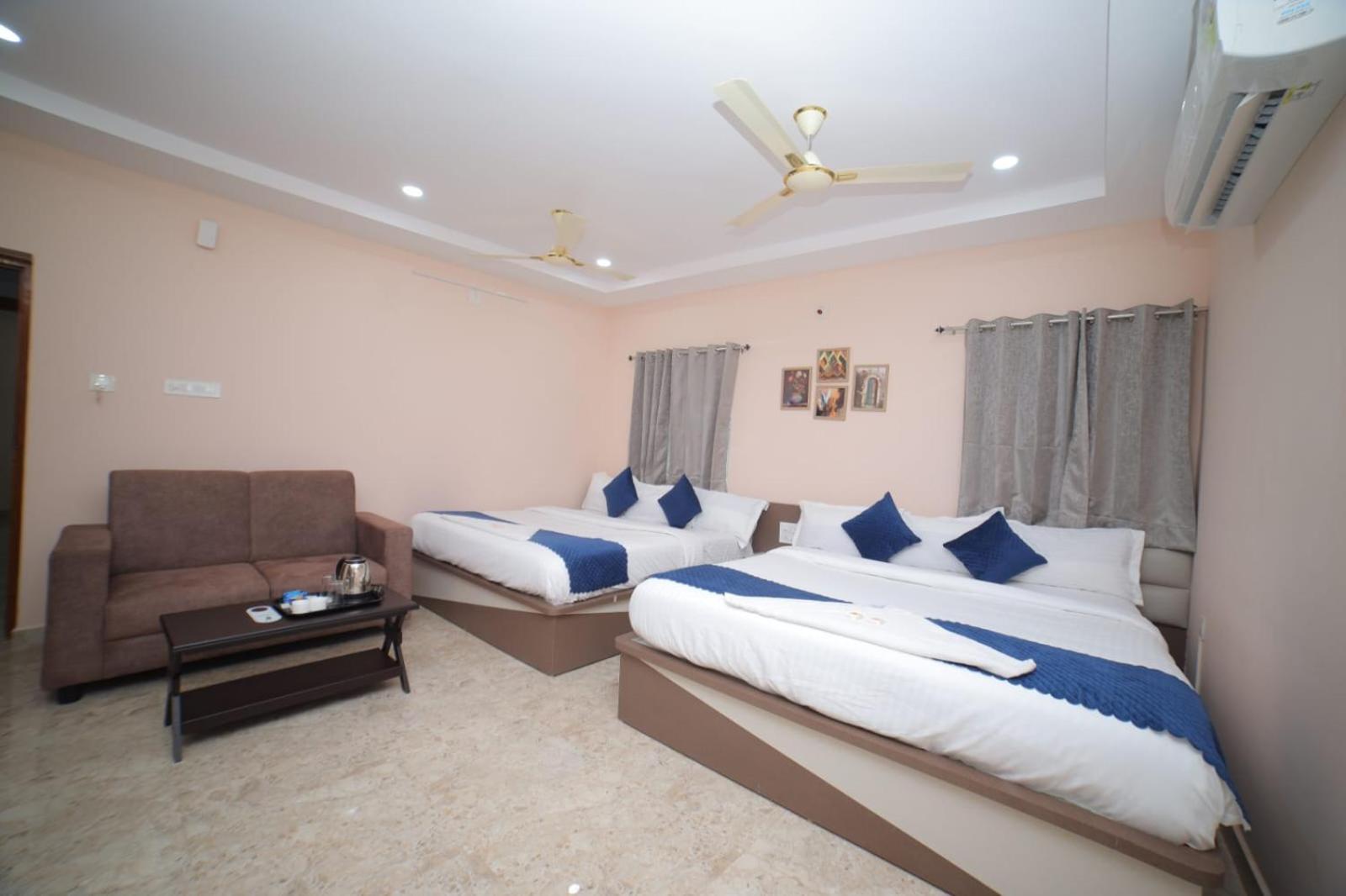 Sri Ganesh Grand Hotel Tirupati Eksteriør billede
