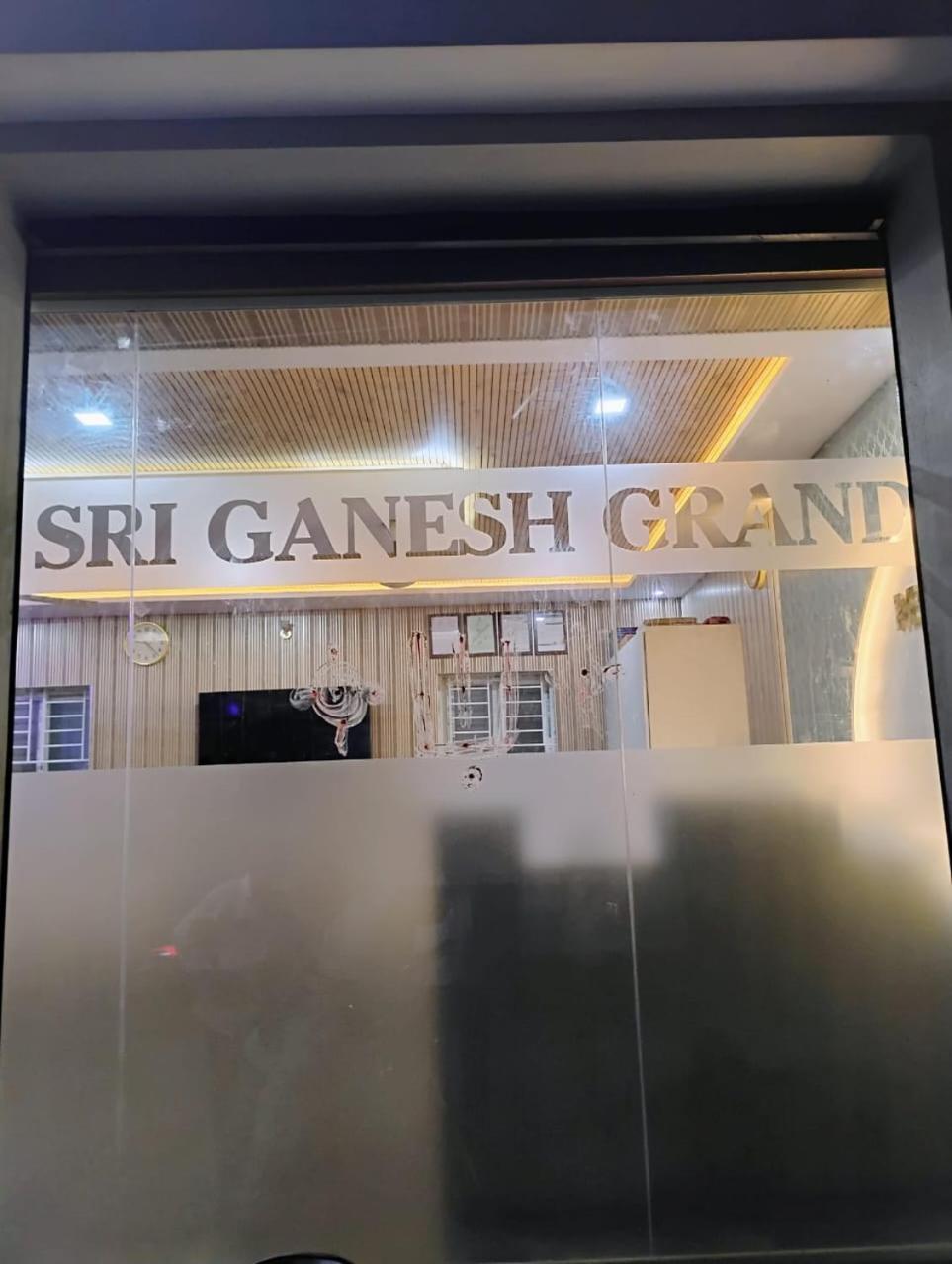 Sri Ganesh Grand Hotel Tirupati Eksteriør billede