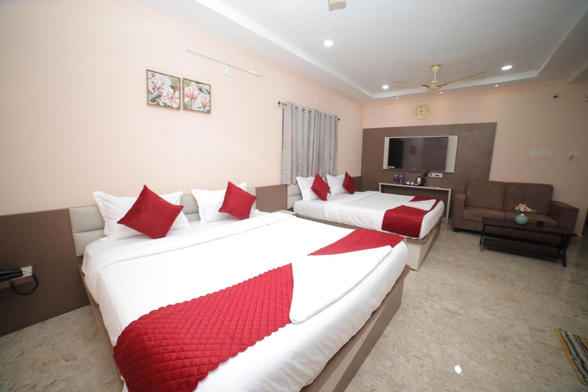 Sri Ganesh Grand Hotel Tirupati Eksteriør billede