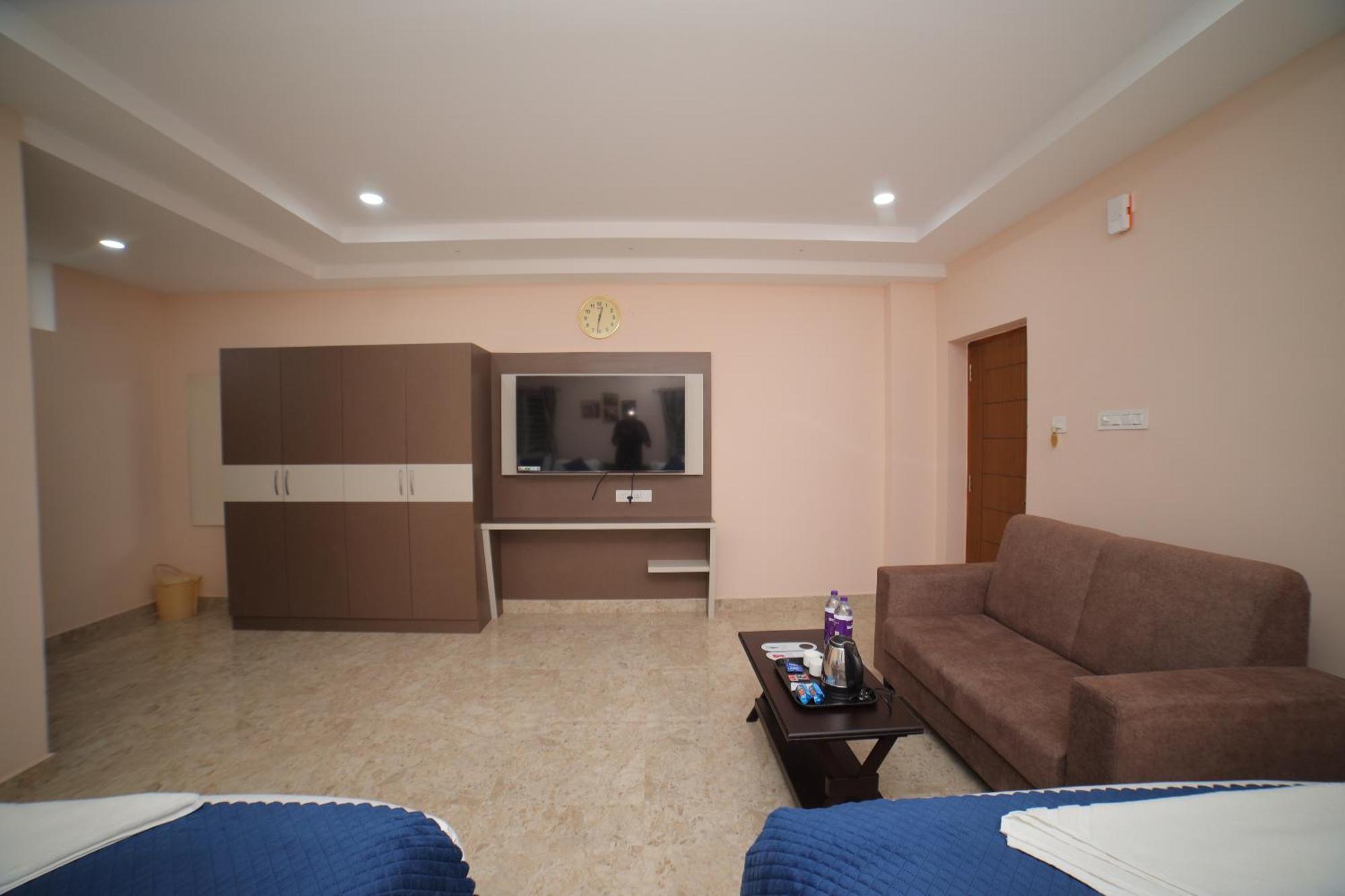 Sri Ganesh Grand Hotel Tirupati Eksteriør billede