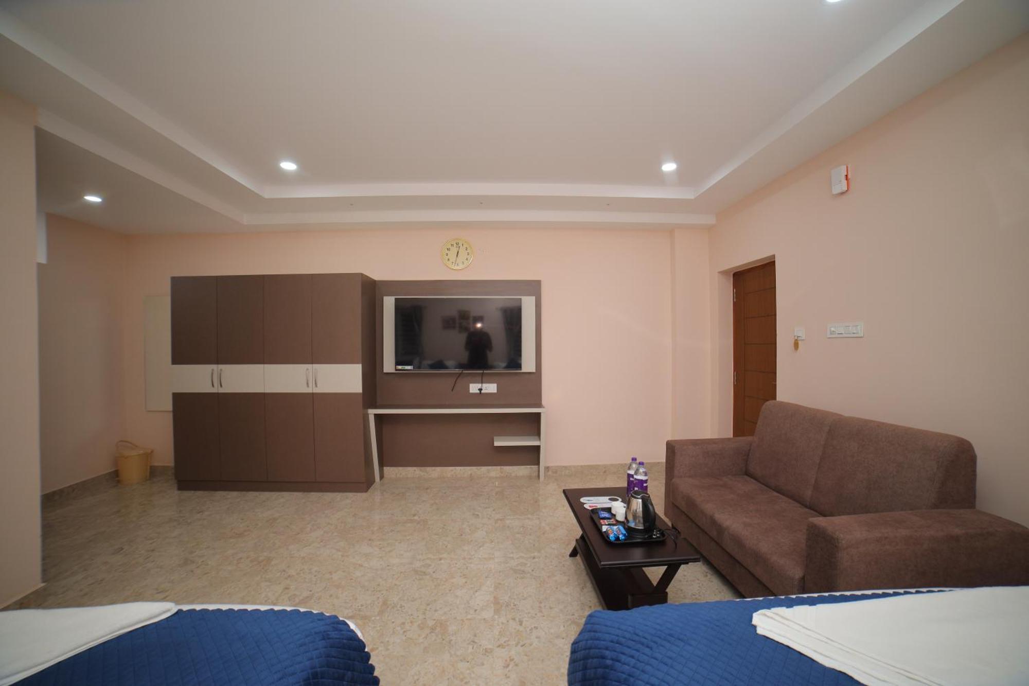 Sri Ganesh Grand Hotel Tirupati Eksteriør billede